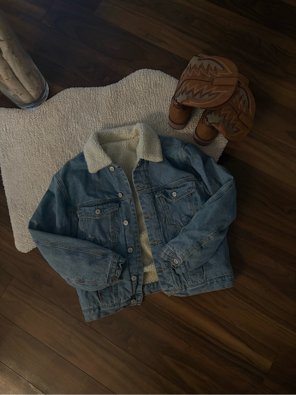 💙John Galt Brandy Melville 
Sherpa-Lined Denim Jacket in Light Blue